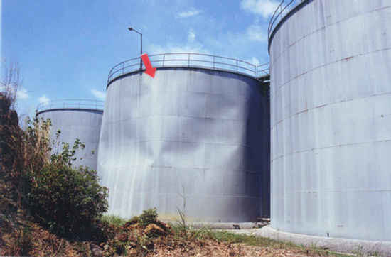 Collapsed Side Tank Walls due to Cavitation